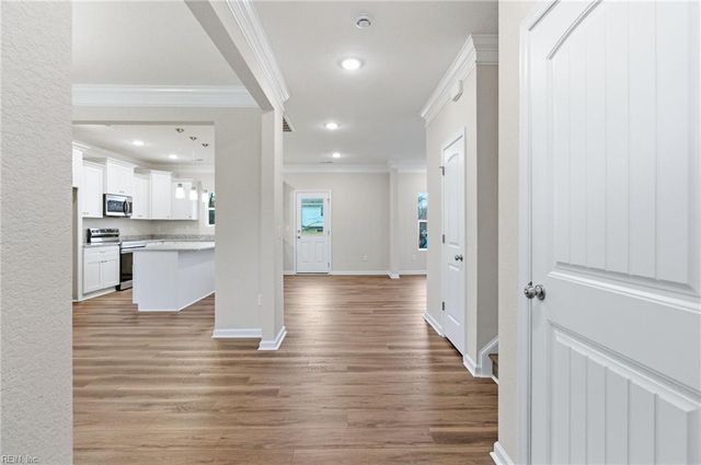 2 Tiffany LN, Hampton, VA 23664