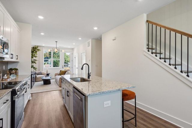 102 Mission Way, Atlanta, GA 30315