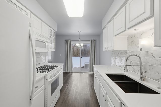 269 E Alpine Drive, Glendale Heights, IL 60139