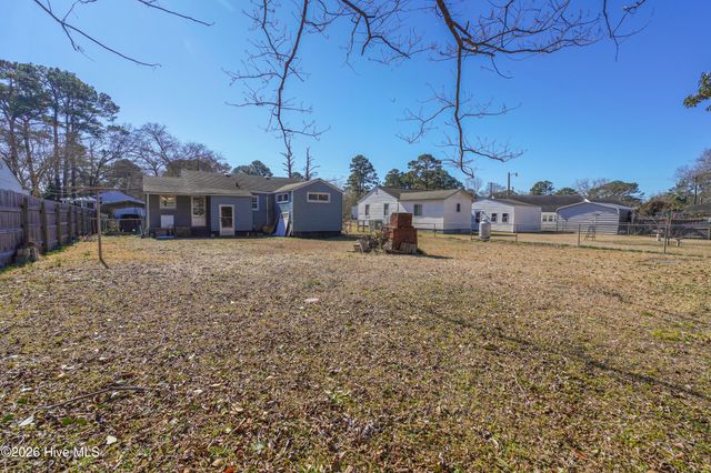 127 Bryan Place, Jacksonville, NC 28540