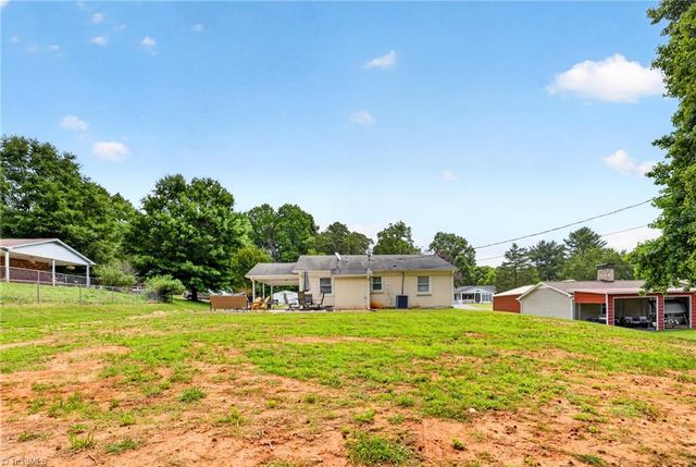 1111 Foxtrot Court, King, NC 27021