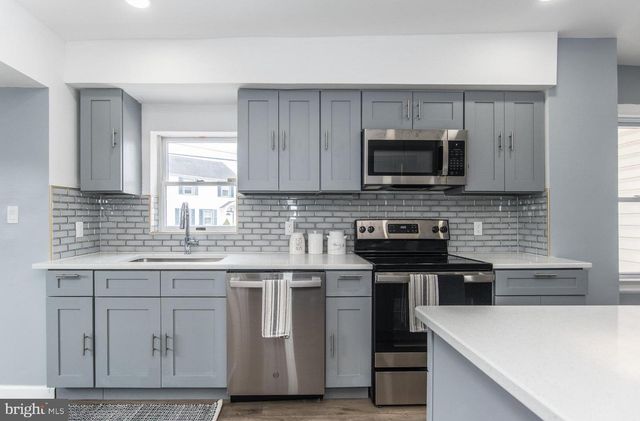 7105 N RADCLIFFE ST, Bristol, PA 19007