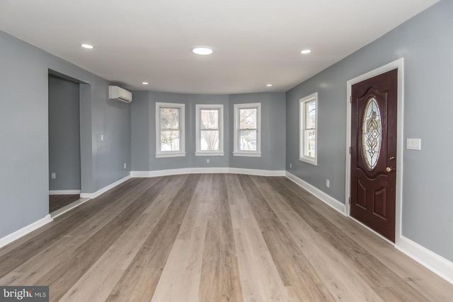 7105 N RADCLIFFE ST, Bristol, PA 19007