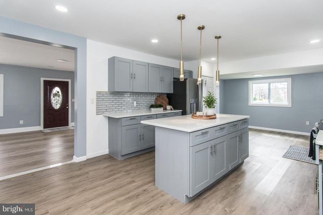 7105 N RADCLIFFE ST, Bristol, PA 19007