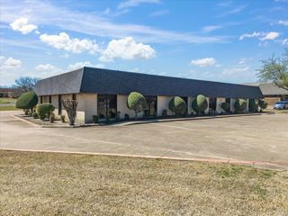 611 S Clay Street, Ennis, TX 75119