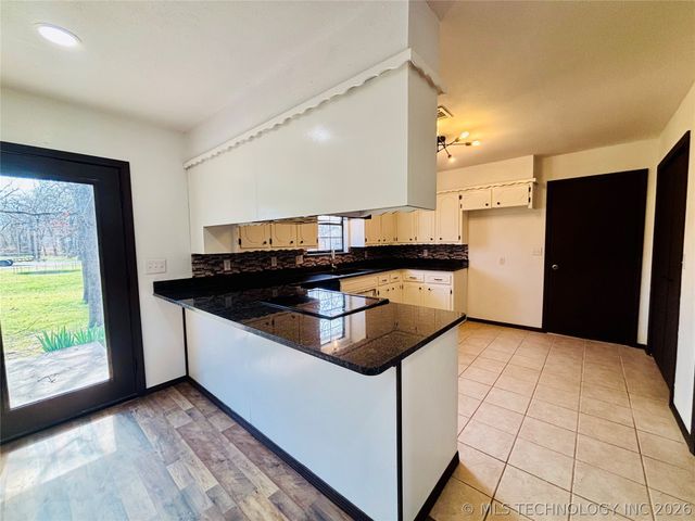 417308 Bridgeport Road, Eufaula, OK 74432