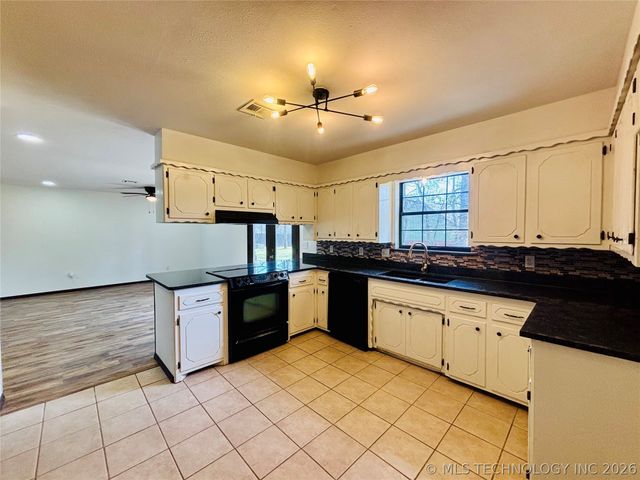 417308 Bridgeport Road, Eufaula, OK 74432