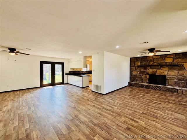 417308 Bridgeport Road, Eufaula, OK 74432