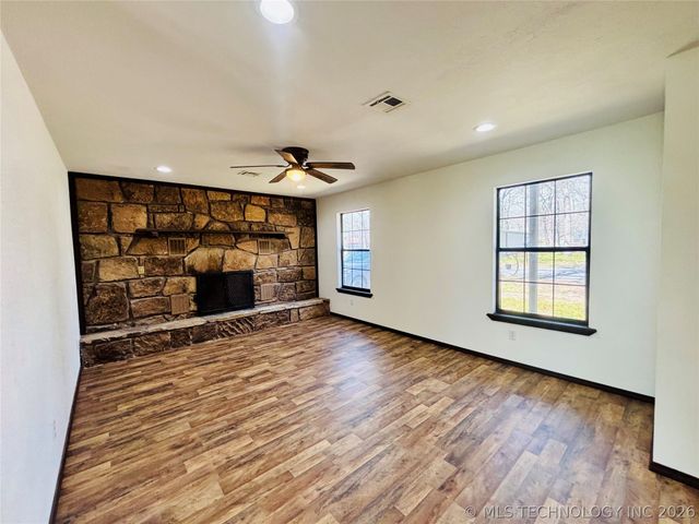 417308 Bridgeport Road, Eufaula, OK 74432