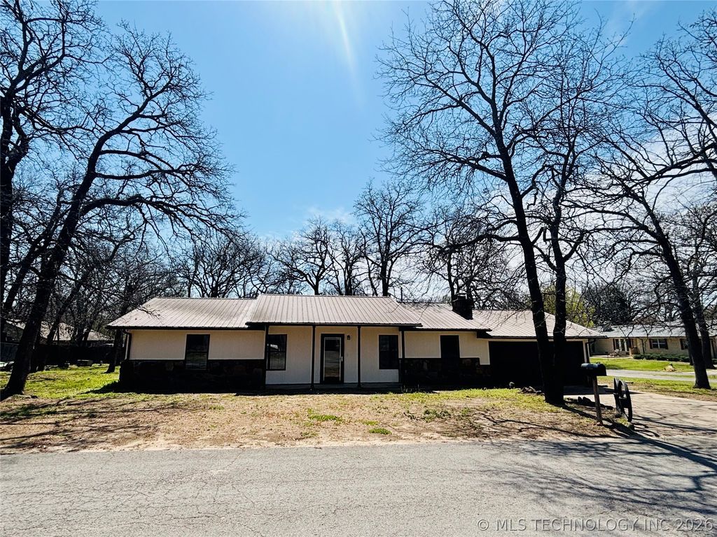 417308 Bridgeport Road, Eufaula, OK 74432