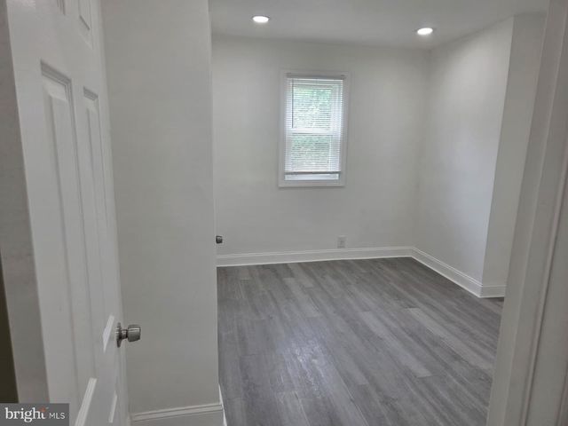 558 E HERMAN ST, Philadelphia, PA 19144