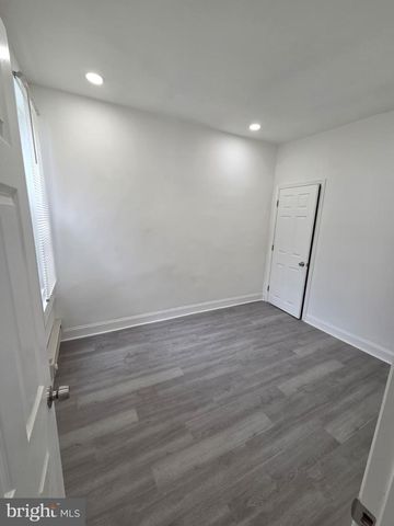 558 E HERMAN ST, Philadelphia, PA 19144