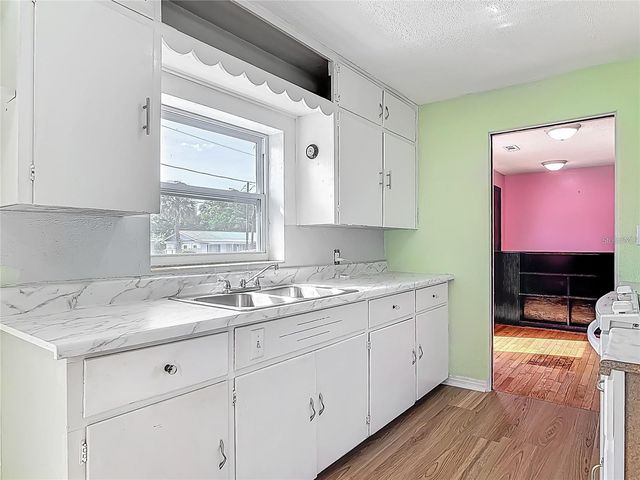 243 S HULL AVENUE, Deland, FL 32720