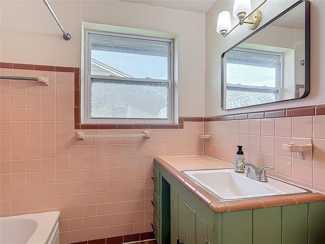 243 S HULL AVENUE, Deland, FL 32720