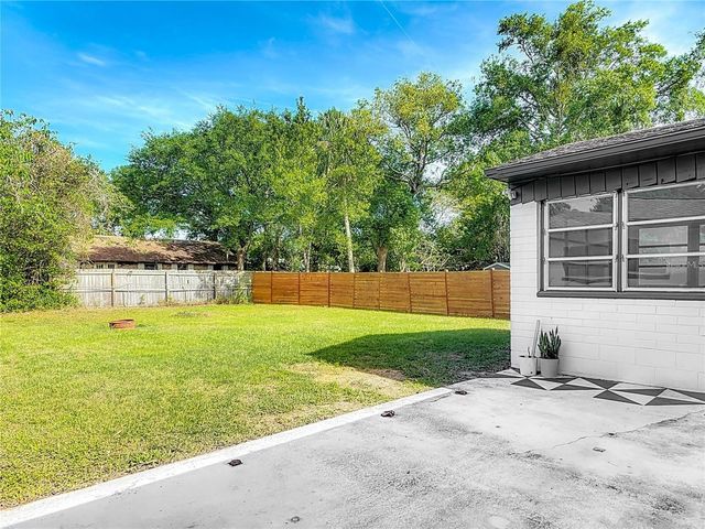 243 S HULL AVENUE, Deland, FL 32720