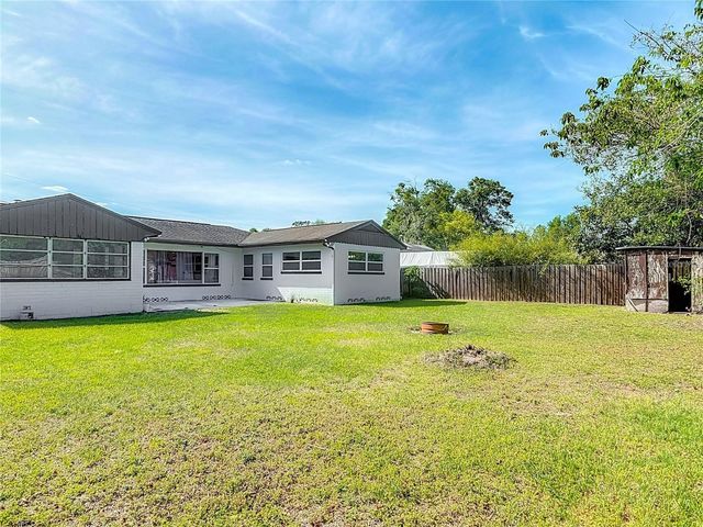 243 S HULL AVENUE, Deland, FL 32720