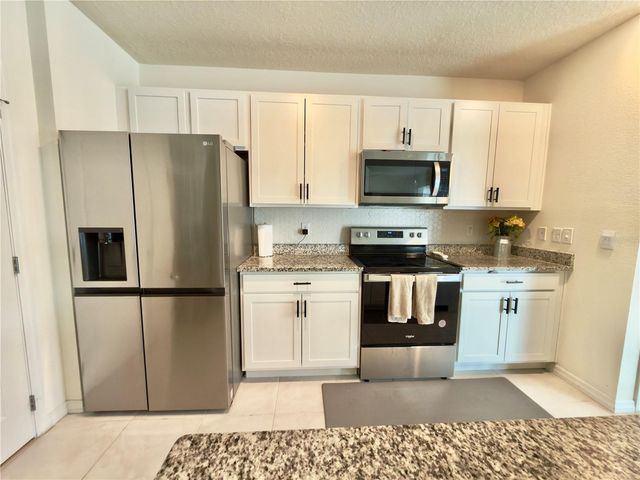 512 LILY LANE, Davenport, FL 33837