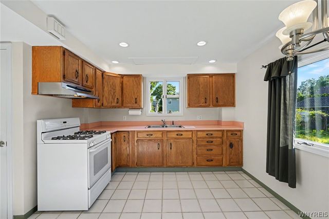 14 Field Avenue, Lancaster, NY 14086