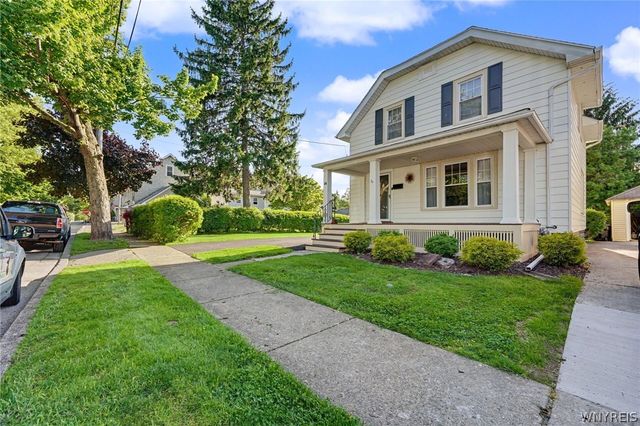 14 Field Avenue, Lancaster, NY 14086