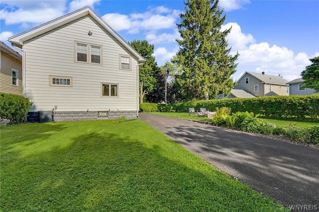 14 Field Avenue, Lancaster, NY 14086