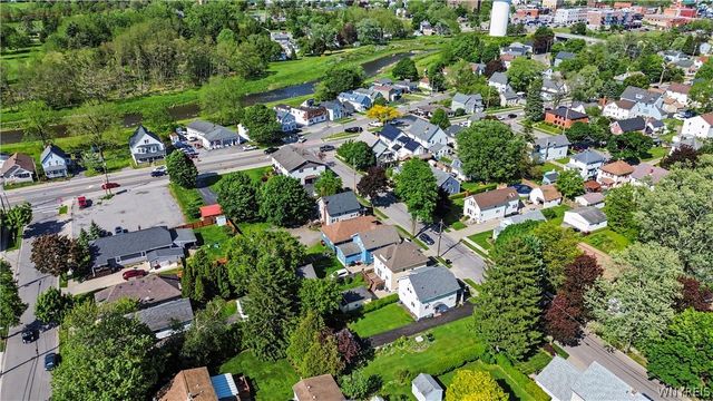 14 Field Avenue, Lancaster, NY 14086