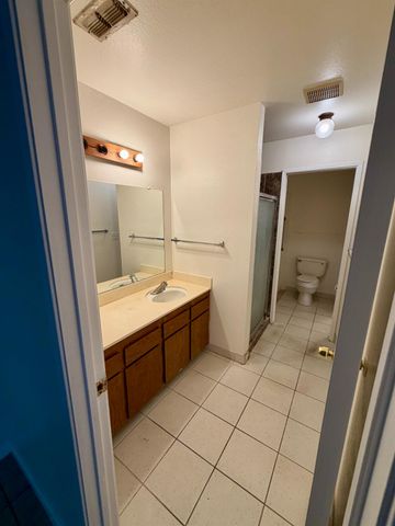 7120 Walter Ave, Sacramento, CA 95828