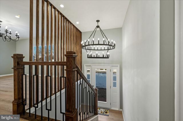 110 ELAINE DR, Winchester, VA 22602