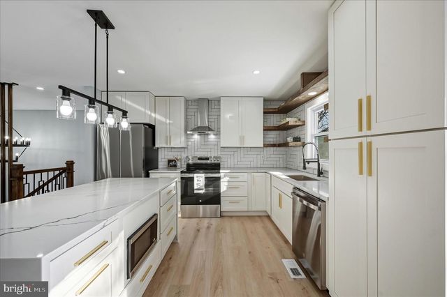 110 ELAINE DR, Winchester, VA 22602