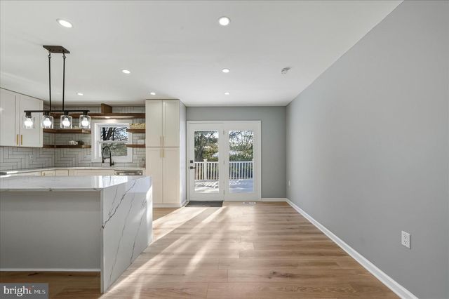 110 ELAINE DR, Winchester, VA 22602