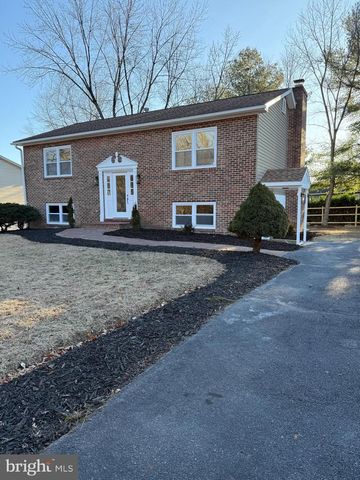 110 ELAINE DR, Winchester, VA 22602