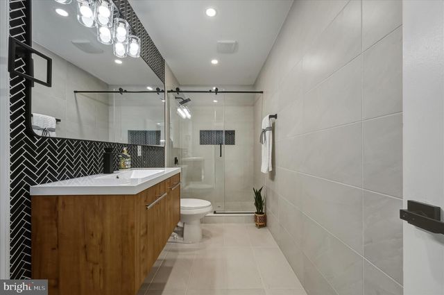 110 ELAINE DR, Winchester, VA 22602