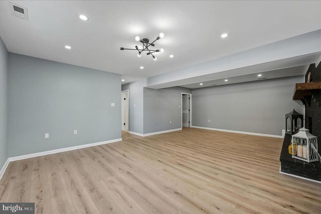 110 ELAINE DR, Winchester, VA 22602