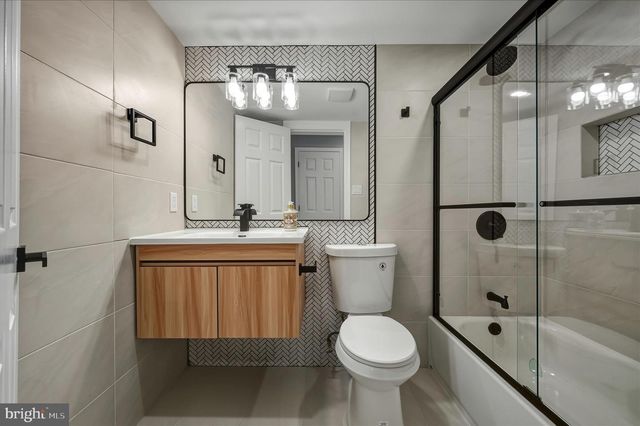 110 ELAINE DR, Winchester, VA 22602