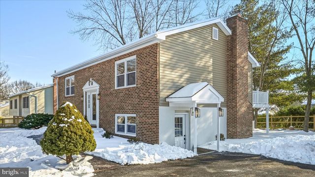 110 ELAINE DR, Winchester, VA 22602