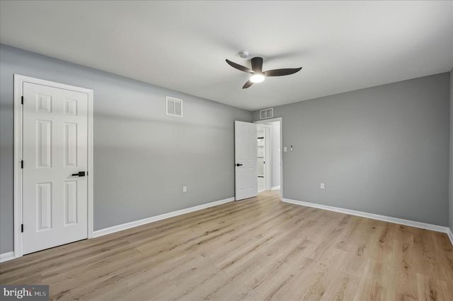 110 ELAINE DR, Winchester, VA 22602