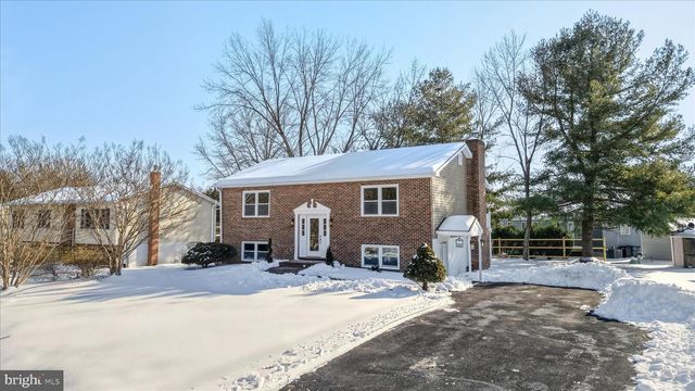 110 ELAINE DR, Winchester, VA 22602