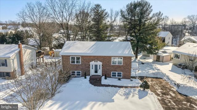 110 ELAINE DR, Winchester, VA 22602