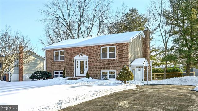 110 ELAINE DR, Winchester, VA 22602