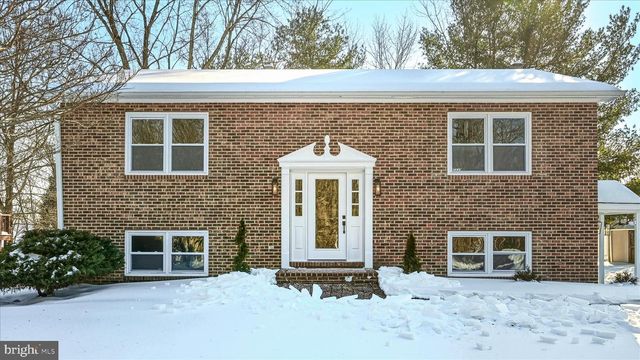 110 ELAINE DR, Winchester, VA 22602