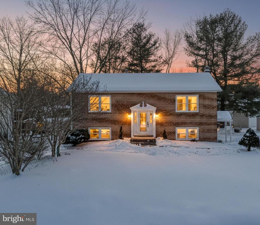 110 ELAINE DR, Winchester, VA 22602