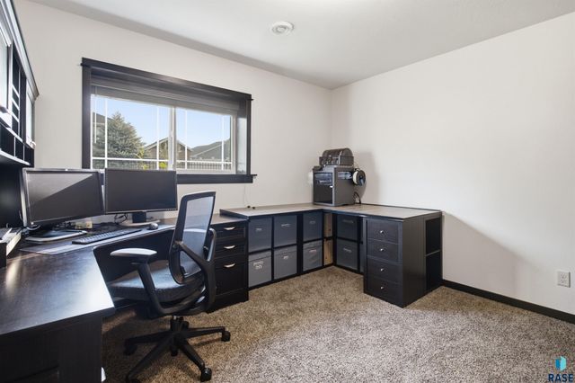 200 Morning Glory Cir Circle, Brookings, SD 57006