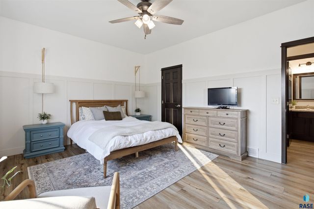 200 Morning Glory Cir Circle, Brookings, SD 57006