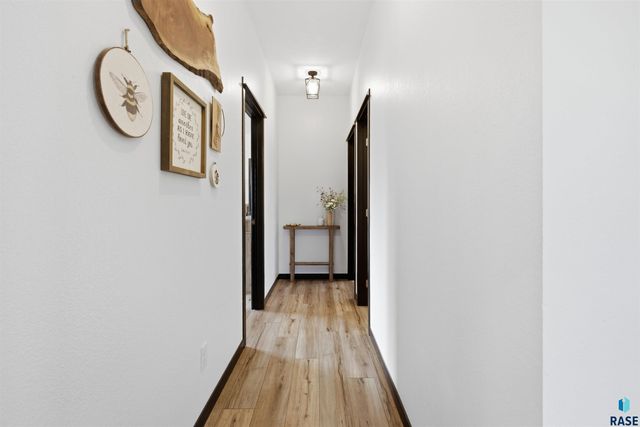 200 Morning Glory Cir Circle, Brookings, SD 57006