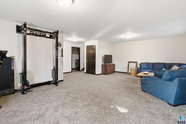 200 Morning Glory Cir Circle, Brookings, SD 57006
