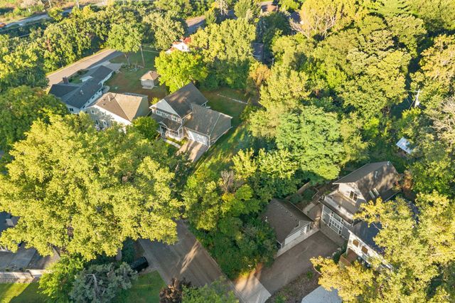 2401 Commonwealth Avenue, Saint Paul, MN 55108