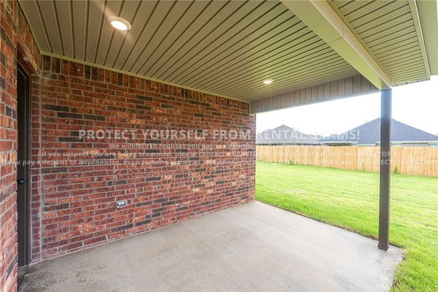 220 S Nightfall Avenue, Farmington, AR 72730