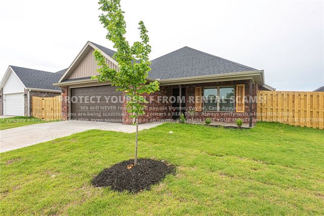 220 S Nightfall Avenue, Farmington, AR 72730