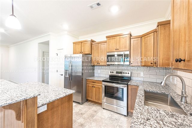 220 S Nightfall Avenue, Farmington, AR 72730