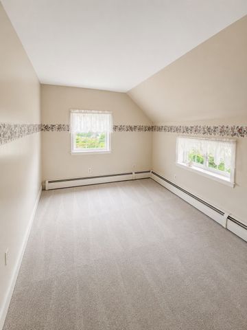 1076 Hill Street, Northbridge, MA 01534