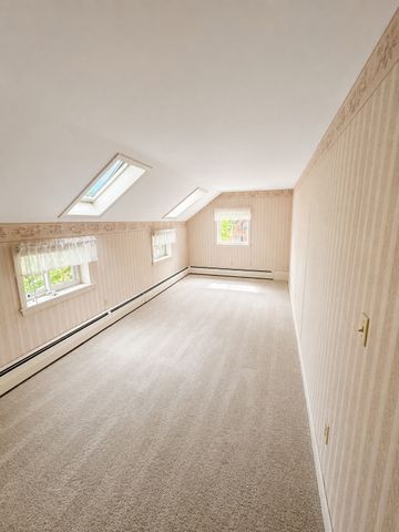 1076 Hill Street, Northbridge, MA 01534